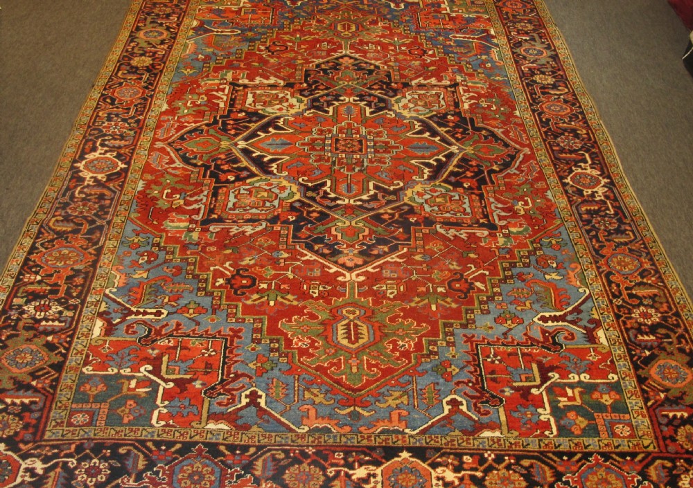 Colourful Heriz Carpet, Circa 1890, 3.25m x 2.40m View VII
