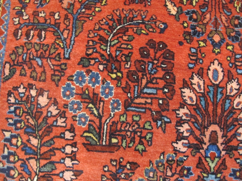 Fine Sarouk Rug, Central Persia, Circa 1920, 1.48m x 1.00m View VI