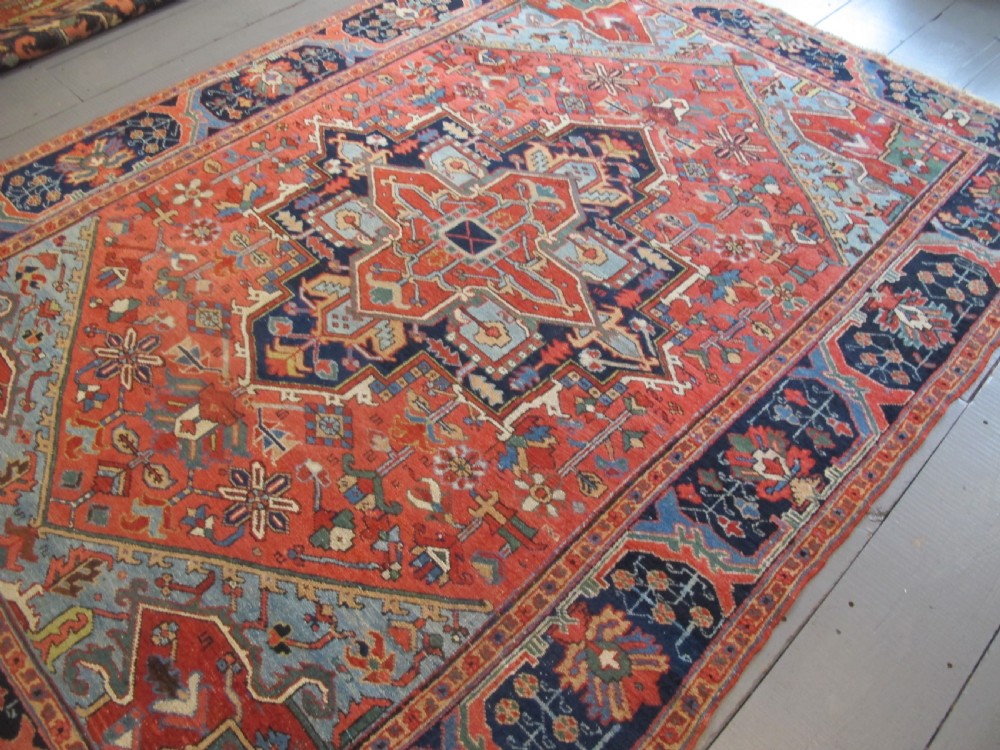 Small Heriz Carpet with Unusual Borders, Circa 1890, 2.90m x 2.09m View III