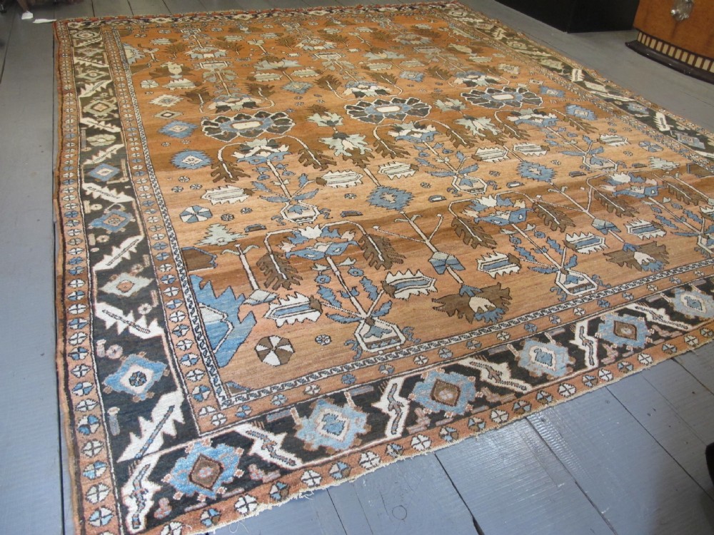 Bakshaish Carpet, North-West Persia, Circa 1880, 3.66m x 2.92m