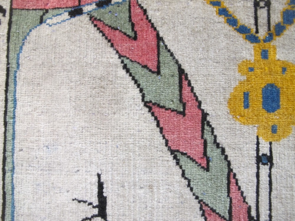 Rare Persian Rug Depicting Mozzafaradin Shah, 94cm x 86cm View XI