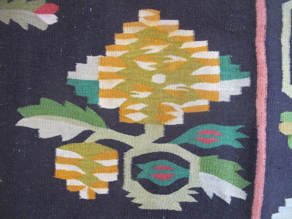 Fine Ukrainian Kilim, Circa 1900, 3.05m x 2.07m View IX
