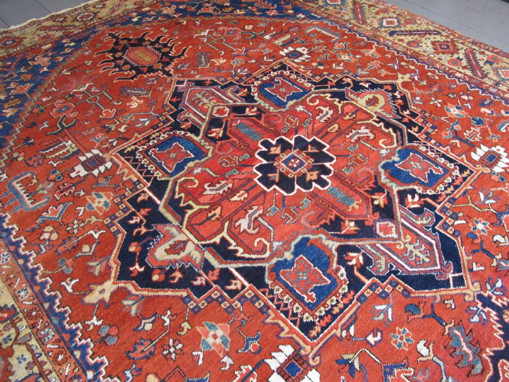 Decorative Bakshaish Carpet, North-West Persia, Circa 1880, 3.60m x 2.90m View XI