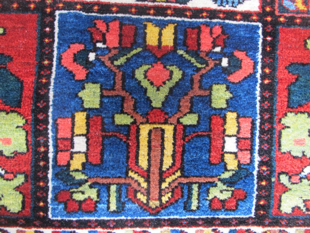 'Armanibaff' Bakhtiar Rug, Central Persia, Late 19th Century, 2.07m x 1.32m View IV