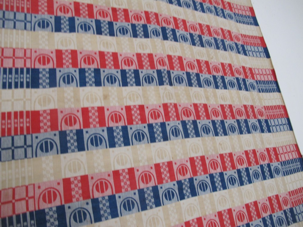 Finely Woven Secessionist Textile, Early 20th Century, 1.18m x 1.14m View X