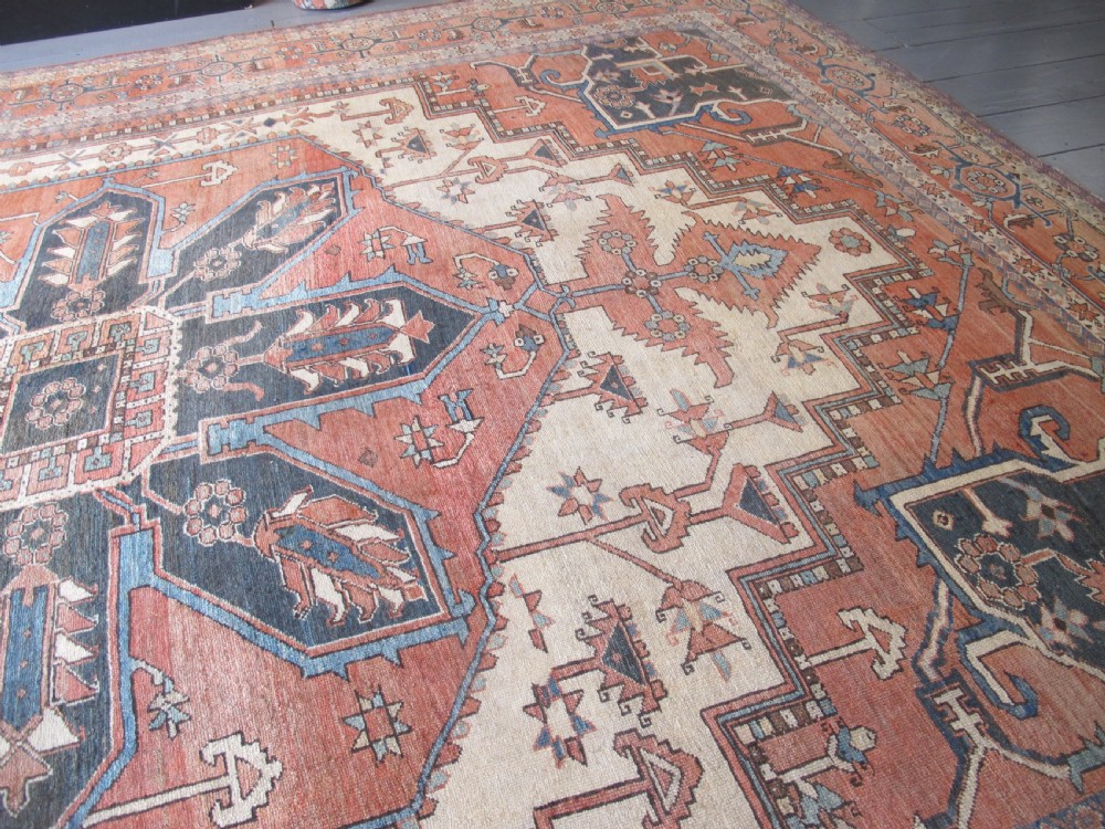 Magnificent Serapi Carpet, North-West Persia, Circa 1880, 4.70m x 3.52m View XI