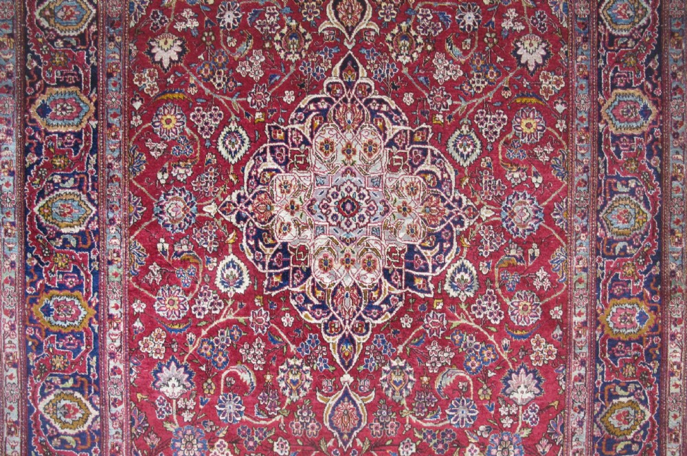 Fine Silk Kashan Rug, Central Persia, Circa 1930, 2.10m x 1.28m View II
