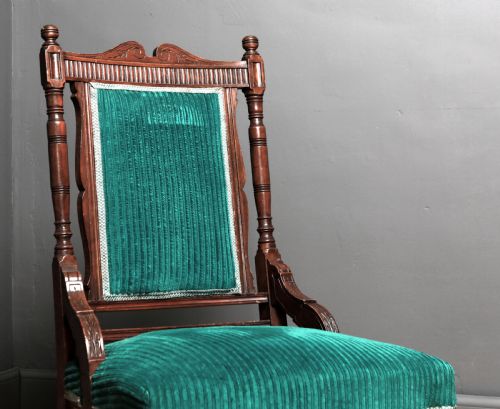 ATTRACTIVE ANTIQUE VICTORIAN CARVED WALNUT BEDROOM FIRESIDE CHAIR - ADDITIONAL PHOTO 1