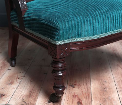 ATTRACTIVE ANTIQUE VICTORIAN CARVED WALNUT BEDROOM FIRESIDE CHAIR - ADDITIONAL PHOTO 4