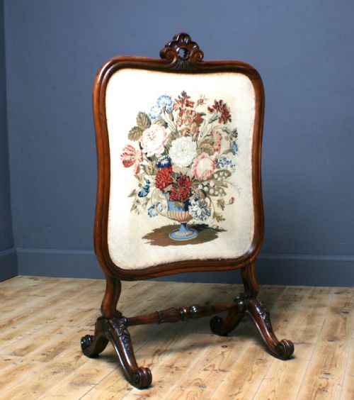 ATTRACTIVE ANTIQUE VICTORIAN TAPESTRY CARVED ROSEWOOD FIRE SCREEN - ADDITIONAL PHOTO 1