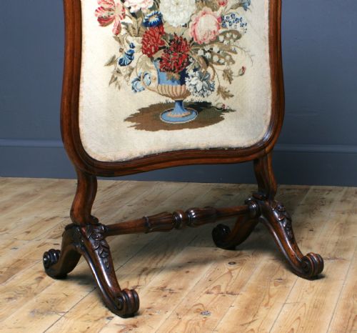 ATTRACTIVE ANTIQUE VICTORIAN TAPESTRY CARVED ROSEWOOD FIRE SCREEN - ADDITIONAL PHOTO 2