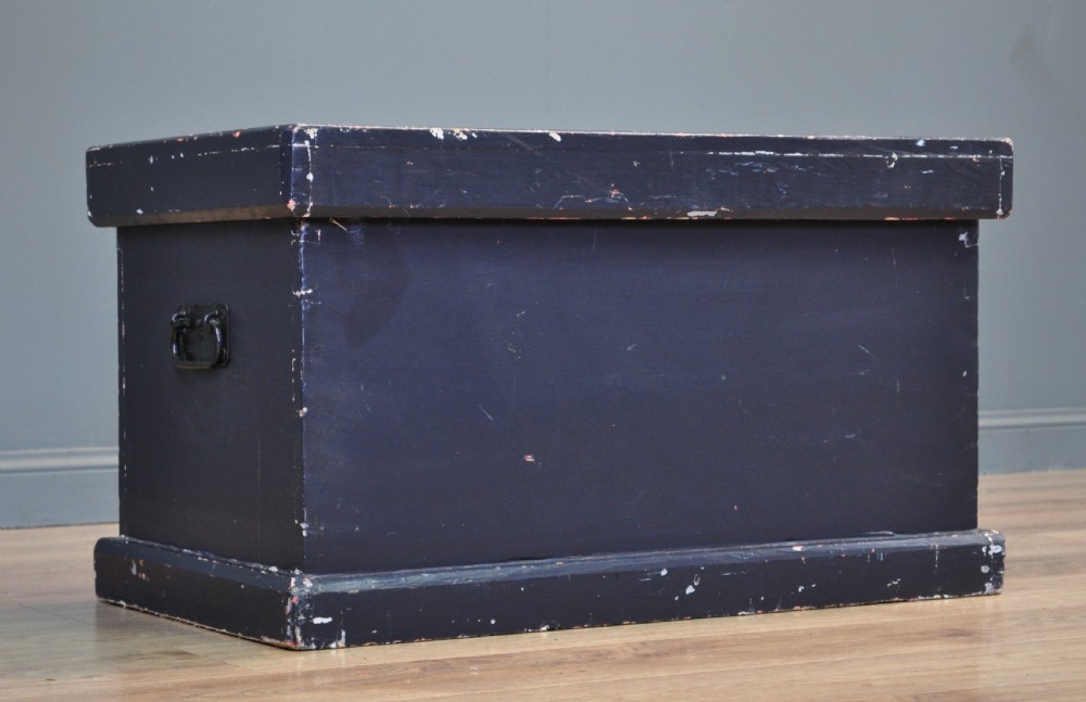 Attractive Antique Victorian Painted Pine Kist Chest Trunk Blanket Toy Box