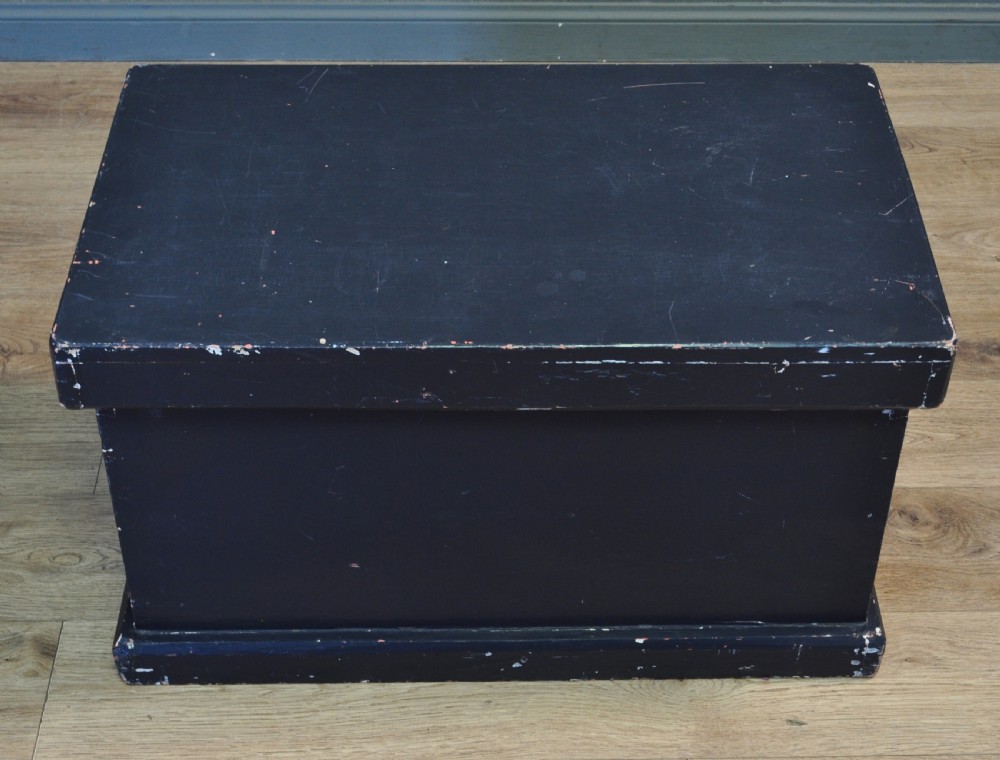 Attractive Antique Victorian Painted Pine Kist Chest Trunk Blanket Toy Box View VI
