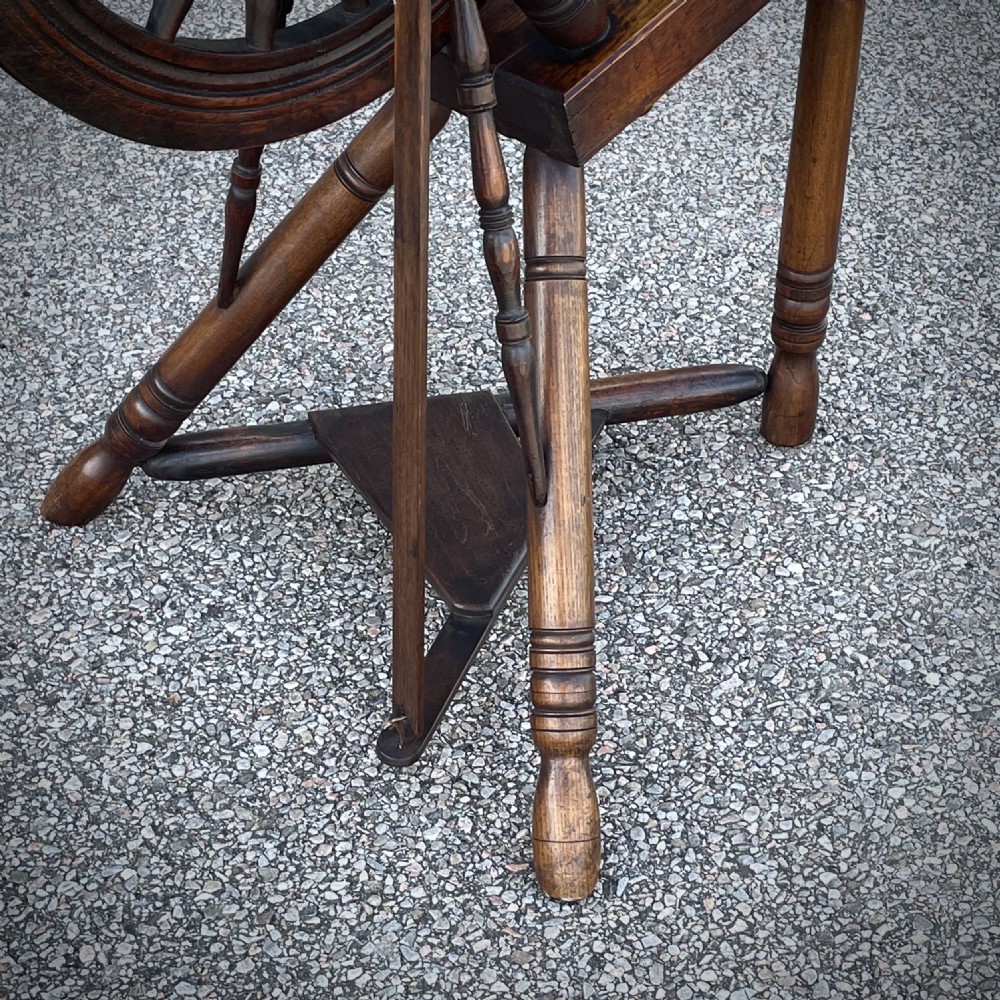 Attractive Antique Victorian Saxony Style Spinning Wheel View VIII