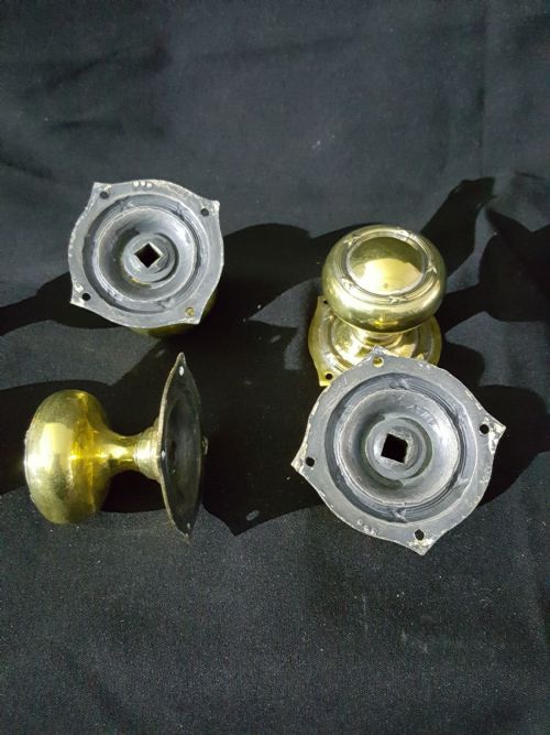 REGENCY BRASS DOOR KNOB SIX PIECE SET - ADDITIONAL PHOTO 3