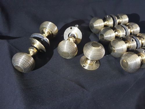 SIX PAIRS OF VICTORIAN BRASS DOOR KNOBS - ADDITIONAL PHOTO 1