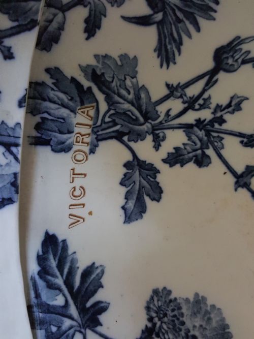 SA028 VICTORIAN DECORATIVE BLUE TOILET - ADDITIONAL PHOTO 3