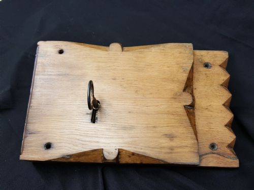 SA035 GEORGIAN LARGE OAK LOCK KEY - ADDITIONAL PHOTO 2