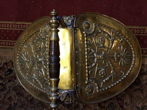 VICTORIAN BRASS ORNATE COAL SCUTTLE BUCKET - ADDITIONAL PHOTO 3