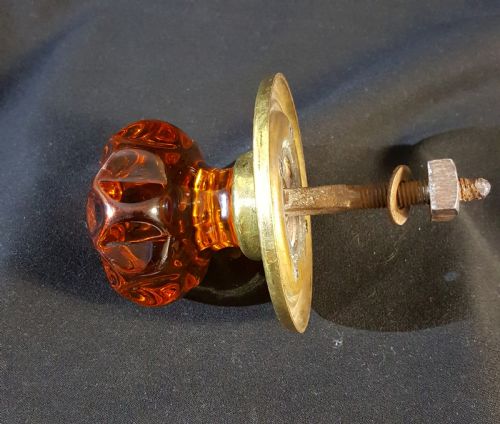 VICTORIAN AMBER GLASS CENTER DOOR KNOB - ADDITIONAL PHOTO 2
