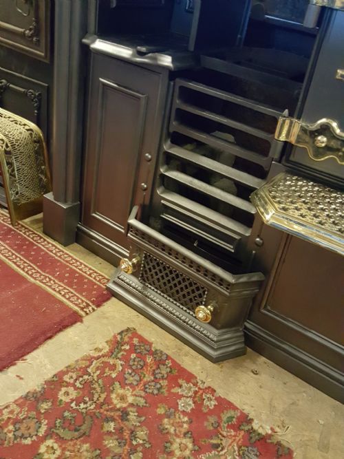 CAST IRON VICTORIAN COOKING RANGE WITH BRASS FITTINGS - ADDITIONAL PHOTO 6