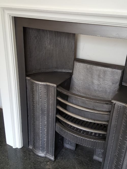 GEORGIAN CAST IRON HOB GRATE WITH SURROUND - ADDITIONAL PHOTO 1