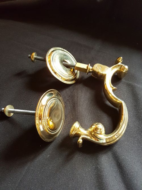 VICTORIAN BRASS DOCTORS STYLE DOOR KNOCKER - ADDITIONAL PHOTO 2