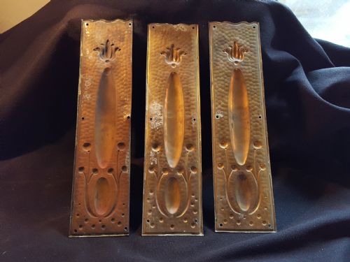BRASS ART NOUVEAU FINGER PLATES SET OF 3 - ADDITIONAL PHOTO 3
