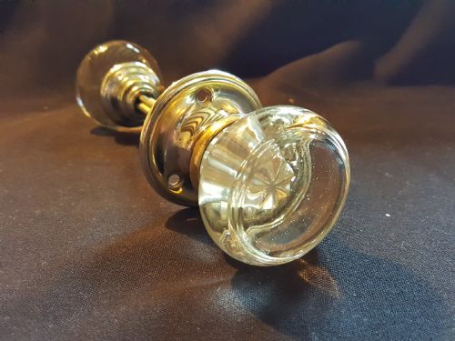 ONE PAIR OF VICTORIAN CLEAR GLASS RIMLOCK DOOR KNOBS - ADDITIONAL PHOTO 1