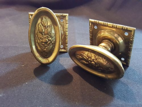 one pair of victorian brass door knobs - CATEGORY: ANTIQUE MISCELLANEOUS - DATED VICTORIAN