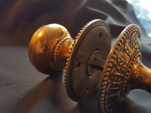 ONE PAIR OF REGENCY BRONZE DOOR KNOBS - ADDITIONAL PHOTO 3