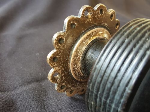 SA143 SINGLE ORNATE EBONY WOOD VICTORIAN CENTRE DOOR KNOB - ADDITIONAL PHOTO 3