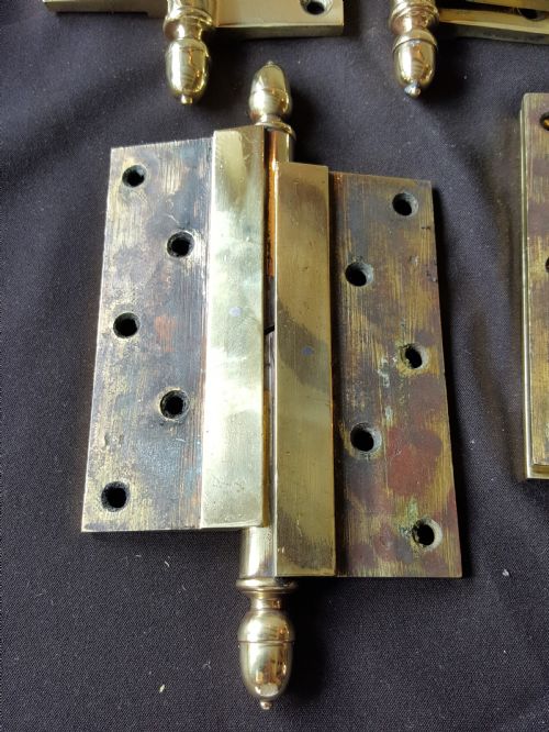 SA134 SET OF 4 BRASS VICTORIAN 9 HINGES WITH ACORN FINIALS - ADDITIONAL PHOTO 1
