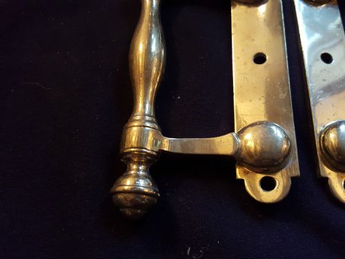SA002 PAIR OF BRASS VICTORIAN SASH LIFTS - ADDITIONAL PHOTO 1
