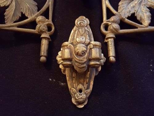 ONE PAIR OF DOUBLE VICTORIAN BRASS CANDLE SCONCES - ADDITIONAL PHOTO 1