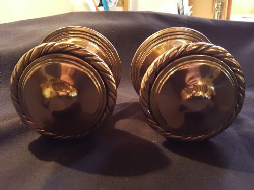 ONE PAIR OF LARGE BRONZE VICTORIAN DOOR KNOBS - ADDITIONAL PHOTO 1