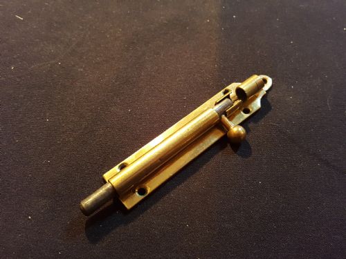 ONE VICTORIAN BRASS BOLT WITH KEEP - ADDITIONAL PHOTO 2