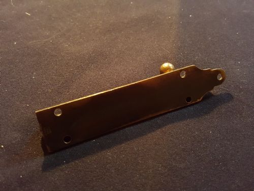 ONE VICTORIAN BRASS BOLT WITH KEEP - ADDITIONAL PHOTO 4
