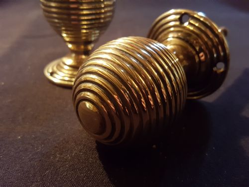 ONE PAIR OF BRASS VICTORIAN BEEHIVE DOOR KNOBS - ADDITIONAL PHOTO 1