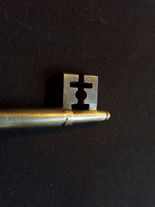 ORIGINAL GEORGIAN CAST STEEL KEY - ADDITIONAL PHOTO 3