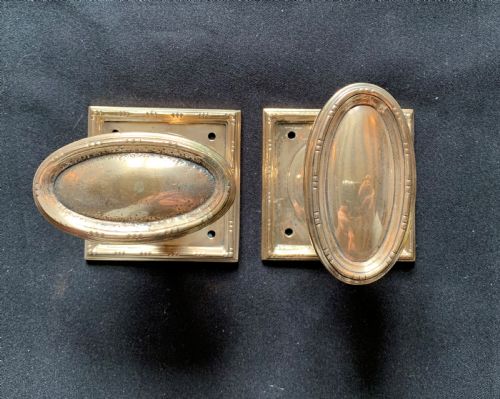 SA071 PAIR OF BRONZE REGENCY DOOR KNOBS - ADDITIONAL PHOTO 1