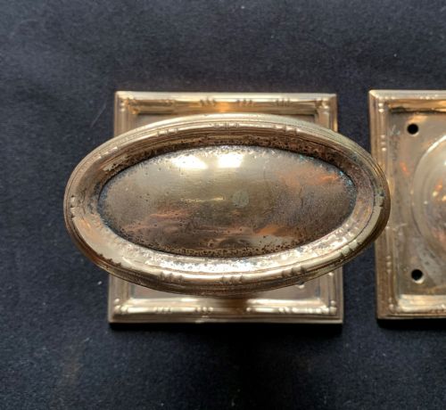 SA071 PAIR OF BRONZE REGENCY DOOR KNOBS - ADDITIONAL PHOTO 3