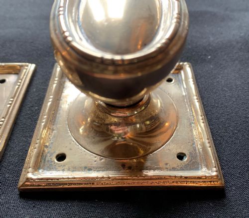 SA071 PAIR OF BRONZE REGENCY DOOR KNOBS - ADDITIONAL PHOTO 4