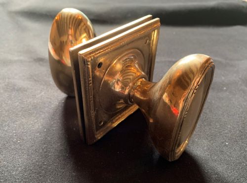 SA071 PAIR OF BRONZE REGENCY DOOR KNOBS - ADDITIONAL PHOTO 6