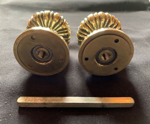 ONE PAIR OF BRASS VICTORIAN RIM LOCK DOOR KNOBS - ADDITIONAL PHOTO 3