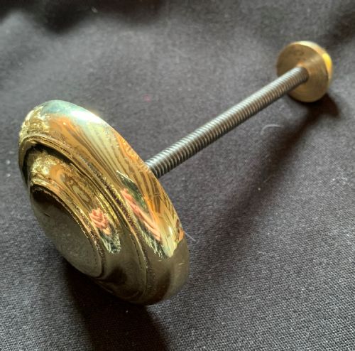 ONE BRASS VICTORIAN LION'S HEAD DOOR KNOCKER - ADDITIONAL PHOTO 7