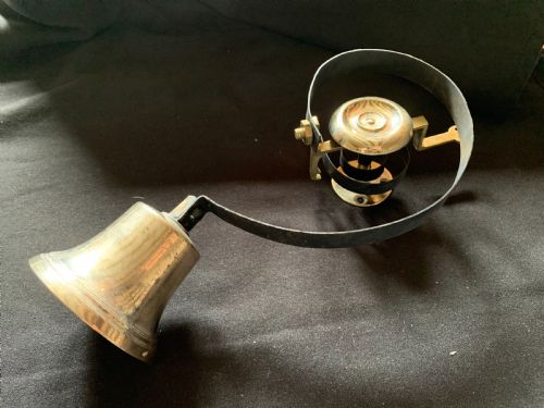 SA011 FULLY RESTORED BRASS CAST IRON VICTORIAN SERVANTS BELL - ADDITIONAL PHOTO 3