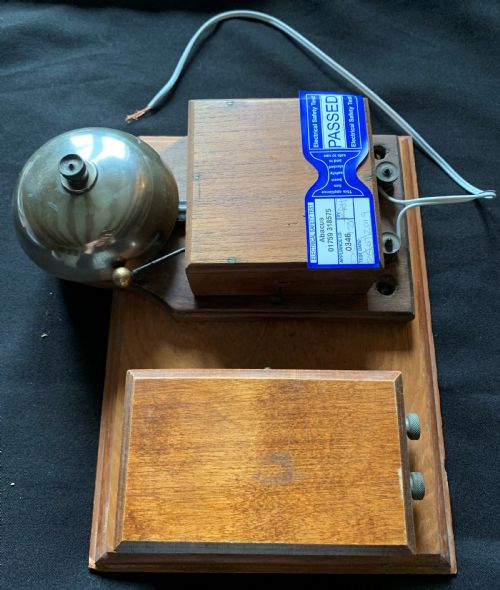 one rewired wall mounted wooden victorian internal door bell system - CATEGORY: ANTIQUE MISCELLANEOUS - DATED VICTORIAN