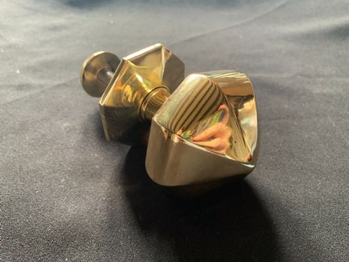 ONE BRASS GOTHIC VICTORIAN CENTRE DOOR KNOB - ADDITIONAL PHOTO 1