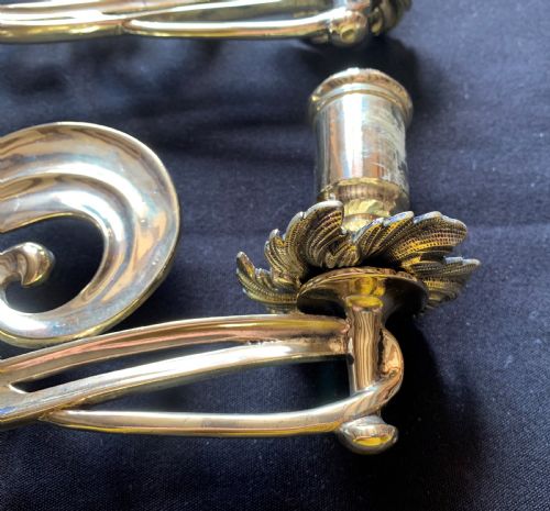 ONE PAIR OF BRASS VICTORIAN CANDLE SCONCES - ADDITIONAL PHOTO 4
